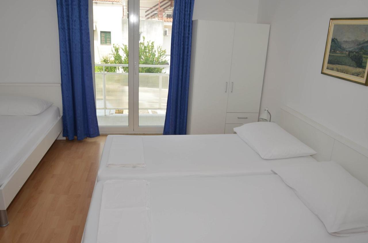 Guesthouse Ana-Maria Pirovac Esterno foto