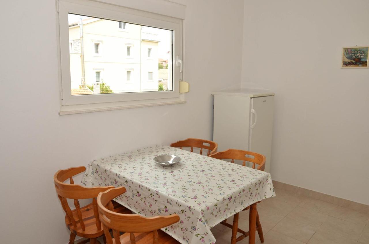 Guesthouse Ana-Maria Pirovac Esterno foto